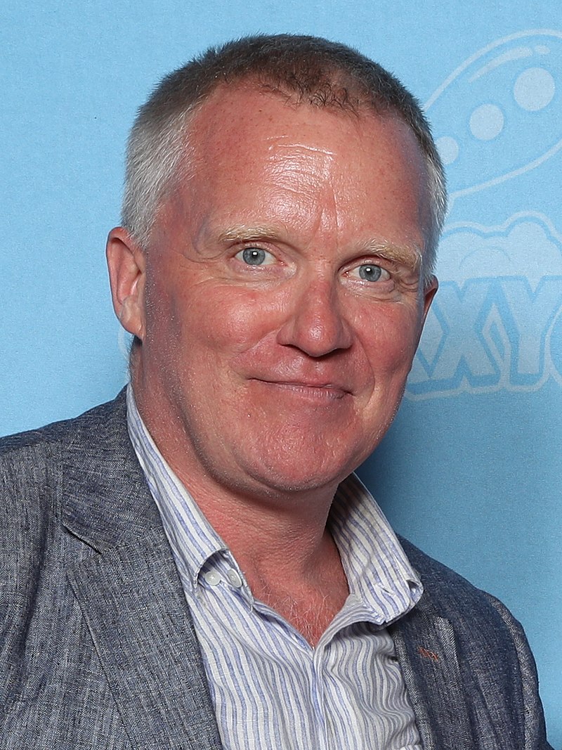 Anthony Michael Hall Age, Height, Movies and TV Shows, Education ...