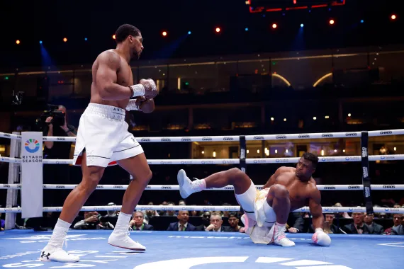 Anthony Joshua urges Francis Ngannou not to give up boxing - ABTC