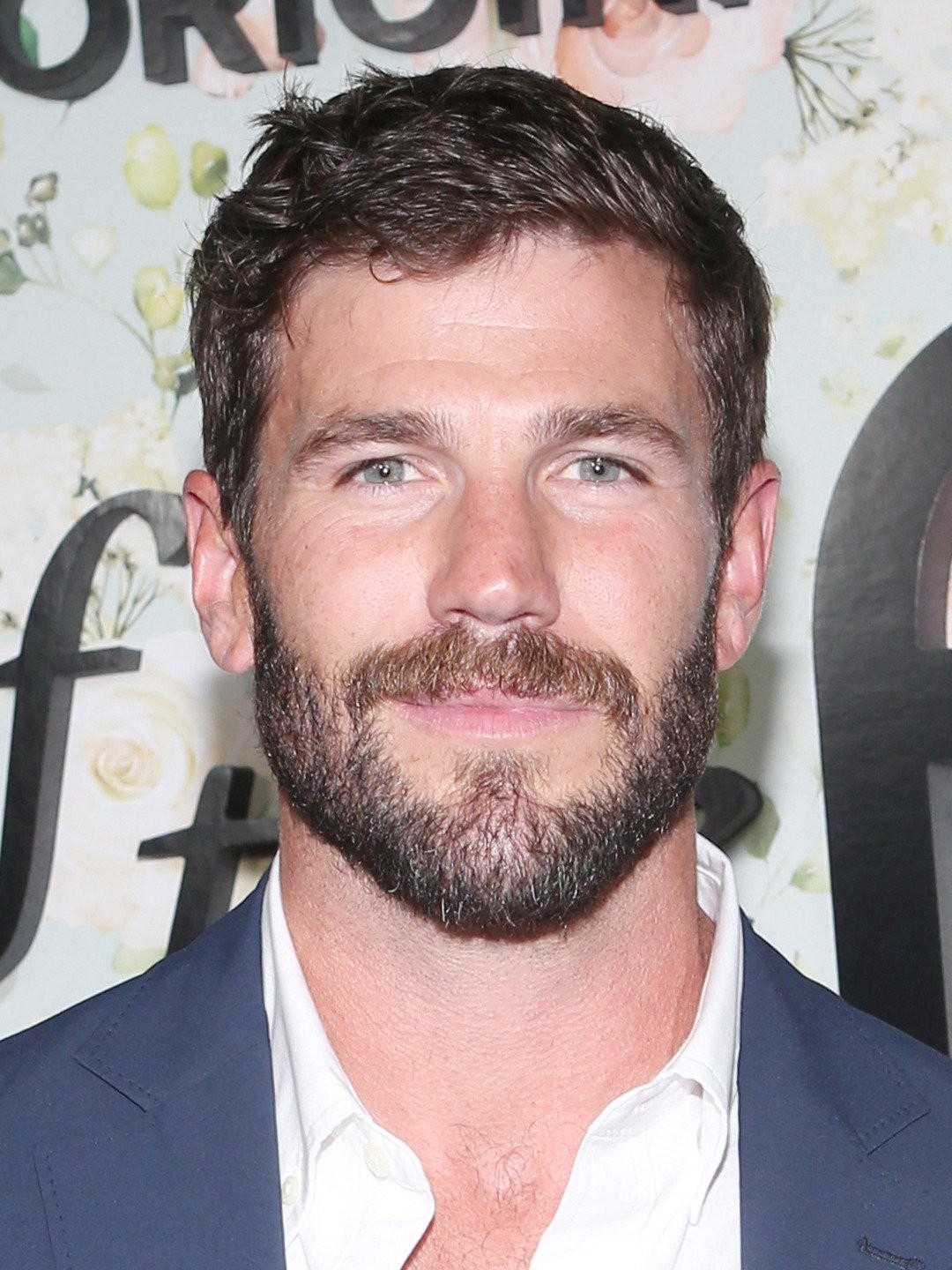 Austin Stowell Age, Height, Movies and TV Shows, Education, Family ABTC