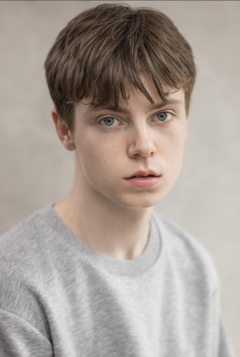 Meet Oliver Finnegan, The British Child Star Who Brought Charlie Bucket ...