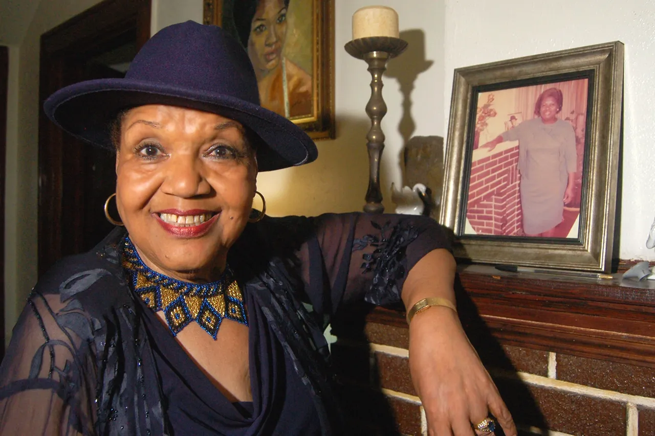 Legendary Houston Jazz Singer Jewel Brown Dies at 86 - ABTC