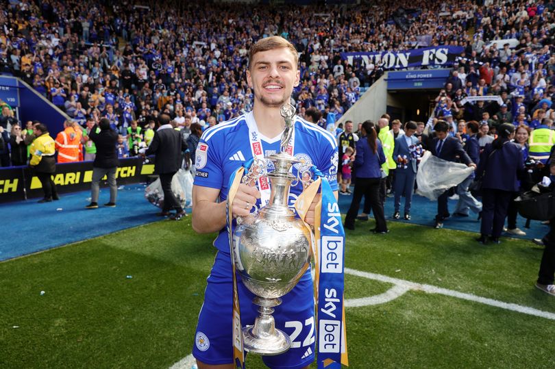 Chelsea Sign Kiernan Dewsbury-Hall For Leicester City - ABTC